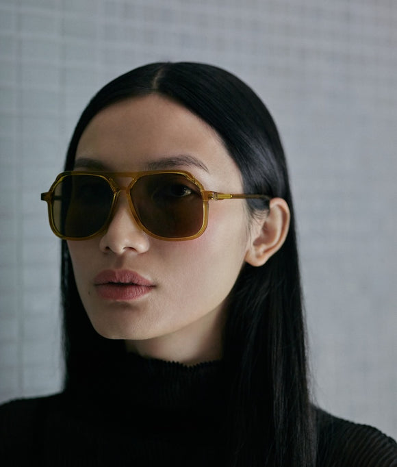 VITO CARAMELLA / oversized, yellow aviator sunglasses