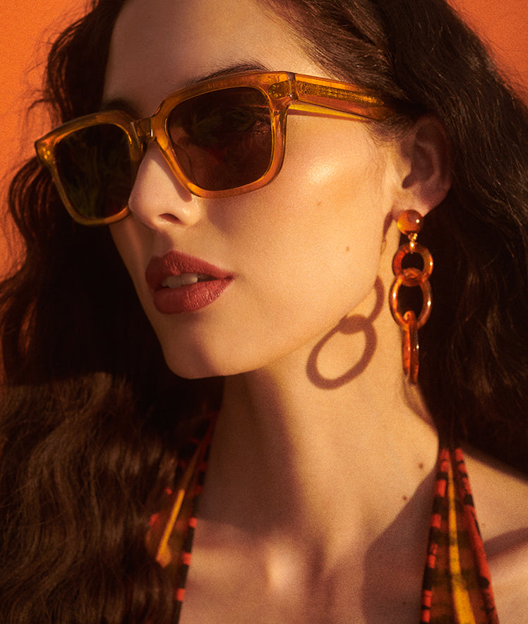 Monaro-nectar-yellow-square-sunglasses-on-model